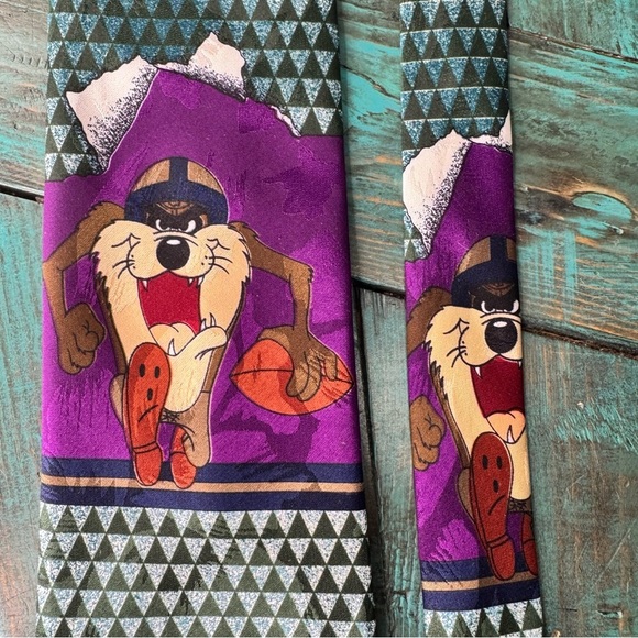 Vintage Looney Tunes Taz Tasmanian Devil Tie Made in Canada - Picture 7 of 10